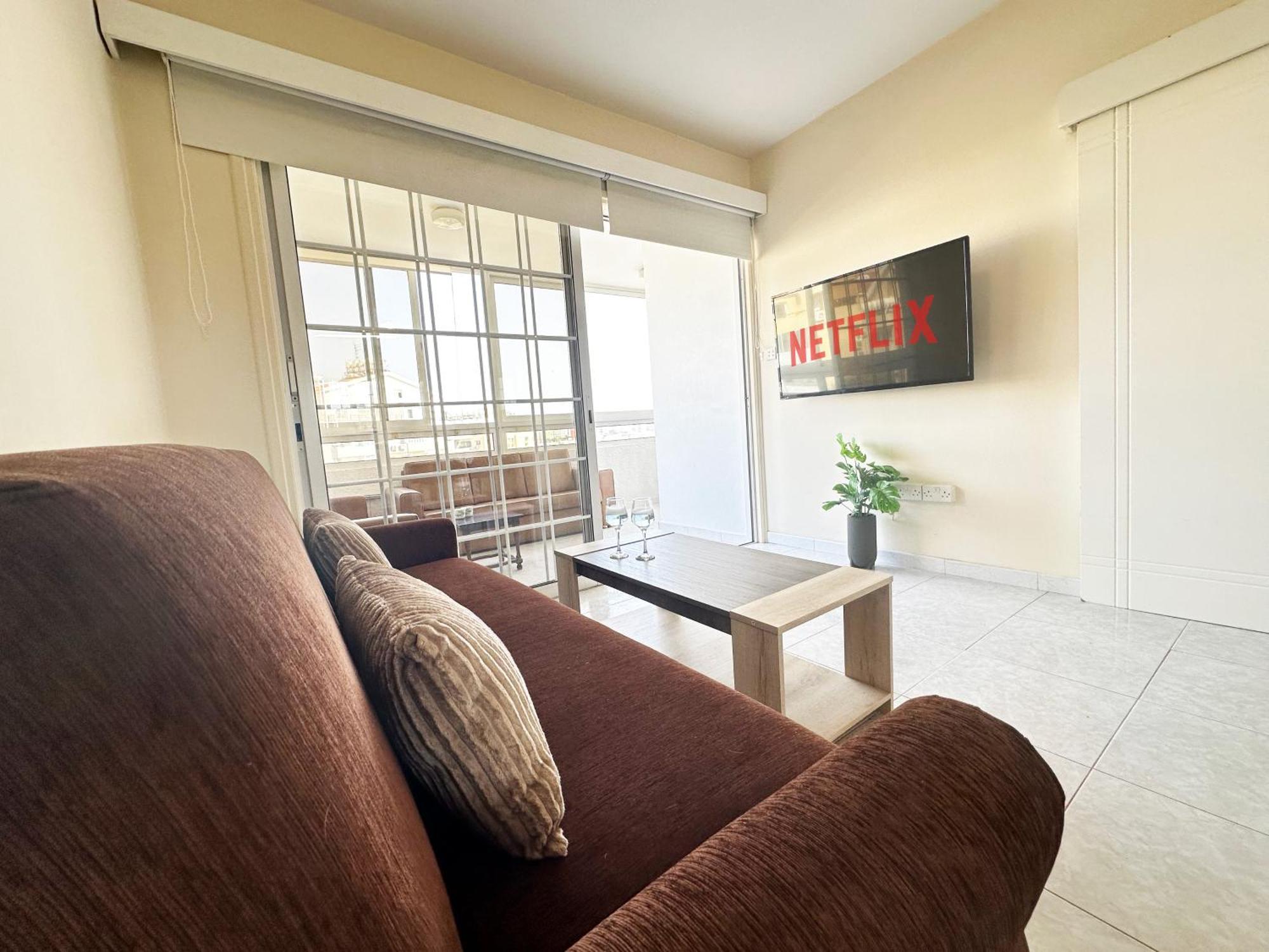 Serenity Sunrise Holiday Apt - Larnaca Exterior photo