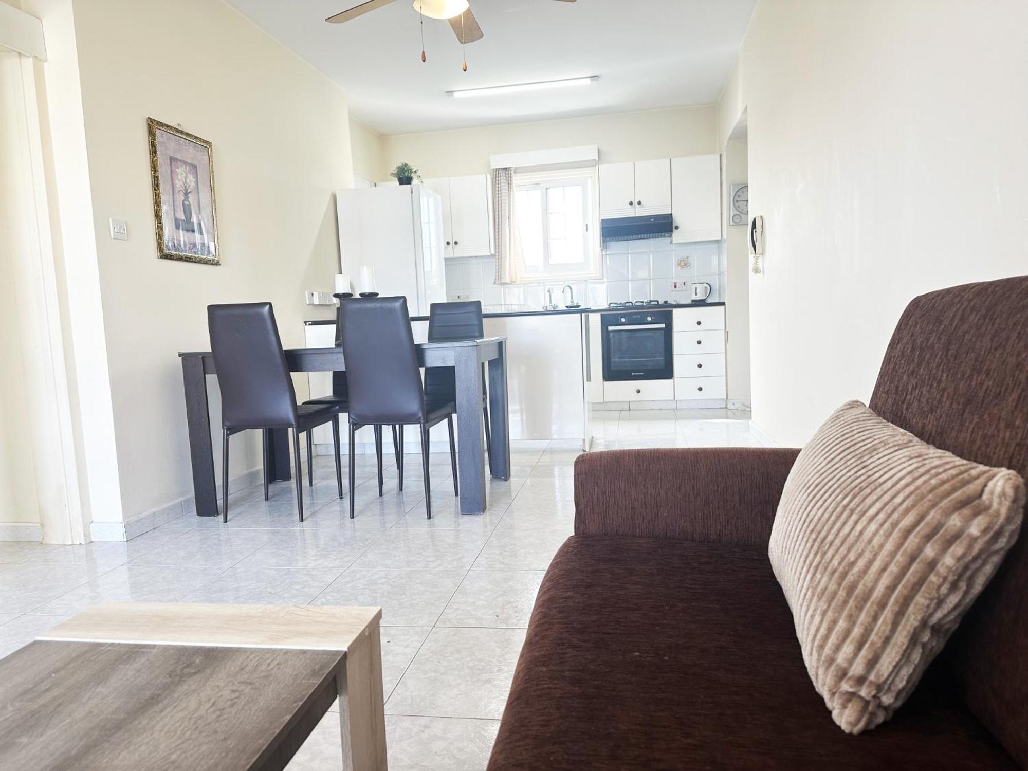 Serenity Sunrise Holiday Apt - Larnaca Exterior photo